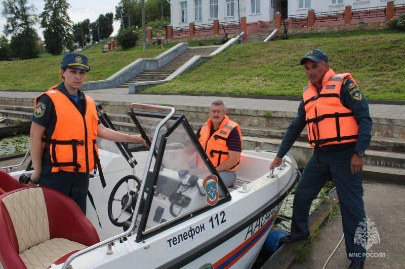 В Орле прошел совместный профрейд сотрудников МЧС России и Уполномоченного по правам ребёнка В Орле прошел совместный профрейд сотрудников МЧС России и Уполномоченного по правам ребёнка