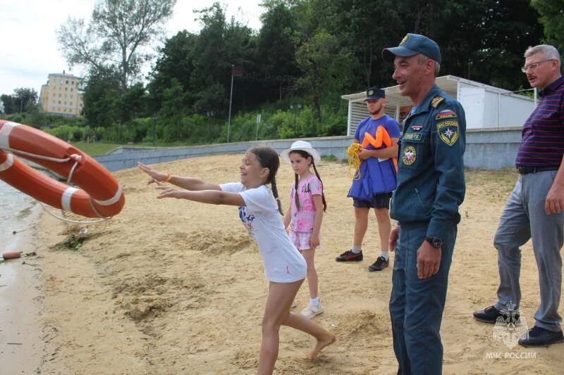 В Орле прошел совместный профрейд сотрудников МЧС России и Уполномоченного по правам ребёнка В Орле прошел совместный профрейд сотрудников МЧС России и Уполномоченного по правам ребёнка