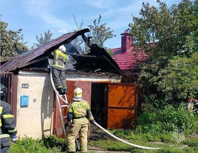 За минувшие сутки сотрудники МЧС России 15 раз выезжали на пожары За минувшие сутки сотрудники МЧС России 15 раз выезжали на пожары