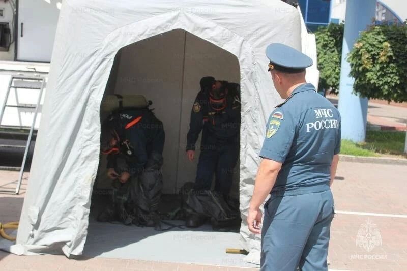 В Орле сотрудники МЧС России приняли участие в проведении антитеррористического командно-штабного учения В Орле сотрудники МЧС России приняли участие в проведении антитеррористического командно-штабного учения
