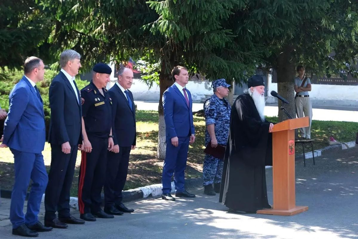 В Орле открыли храм в честь небесного покровителя Росгвардии В Орле открыли храм в честь небесного покровителя Росгвардии