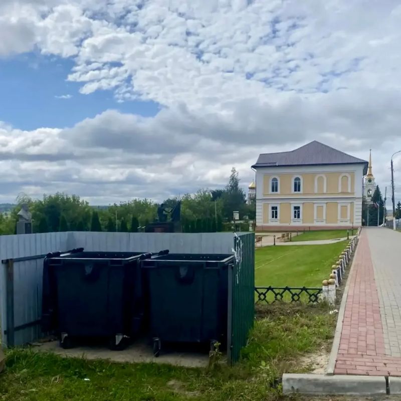 «Зеленая роща» передала Болхову 100 новых контейнеров