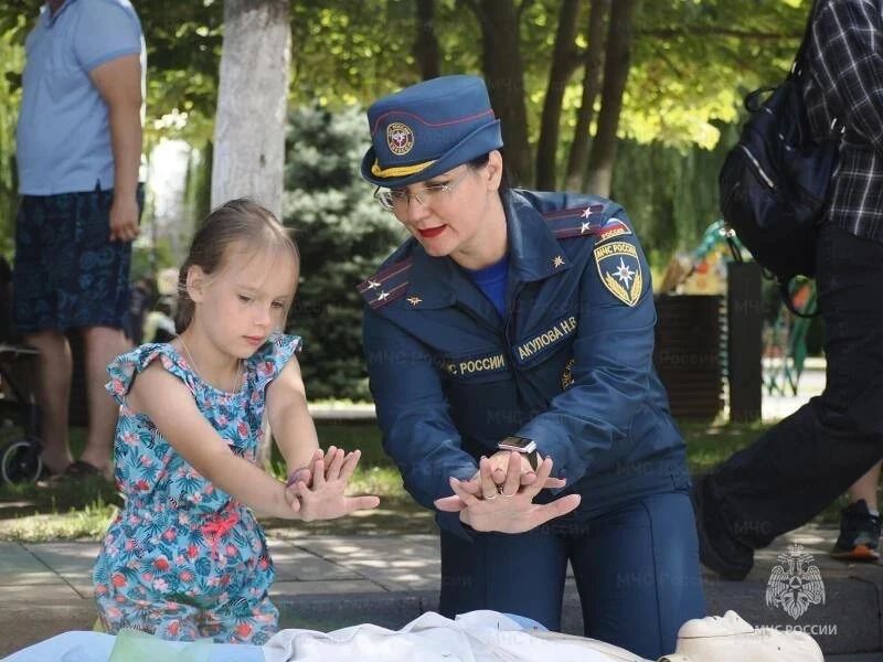 В Орле сотрудники МЧС России провели мастер-класс по оказанию психологической и первой помощи, пострадавшим в ЧС В Орле сотрудники МЧС России провели мастер-класс по оказанию психологической и первой помощи, пострадавшим в ЧС