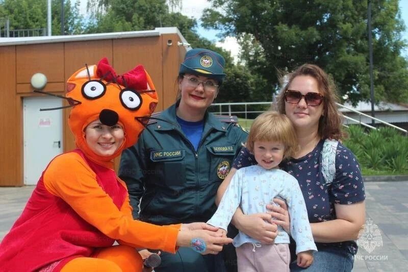 В Орле сотрудники МЧС России провели мастер-класс по оказанию психологической и первой помощи, пострадавшим в ЧС В Орле сотрудники МЧС России провели мастер-класс по оказанию психологической и первой помощи, пострадавшим в ЧС