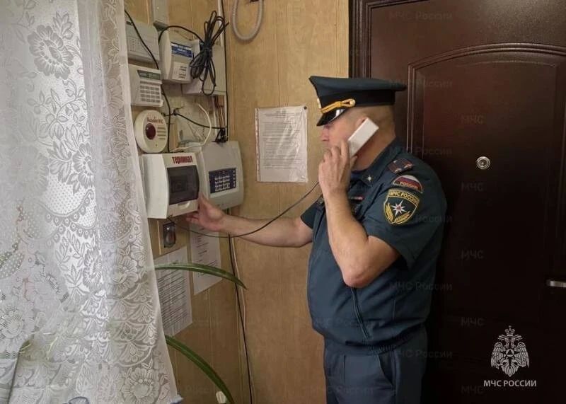 Дружба начинается с безопасности: орловские сотрудники МЧС России продолжают профилактическую работу с детьми Дружба начинается с безопасности: орловские сотрудники МЧС России продолжают профилактическую работу с детьми