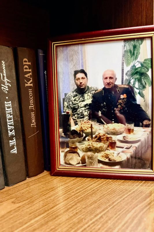 Первый заместитель мэра Мария Родштейн поздравила с Днём города ветерана Великой Отечественной войны, Почётного гражданина Орла Анатолия Андреевича Рыбина Первый заместитель мэра Мария Родштейн поздравила с Днём города ветерана Великой Отечественной войны, Почётного гражданина Орла Анатолия Андреевича Рыбина