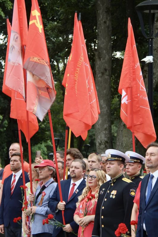 В Орле увековечили память выдающихся полководцев В Орле увековечили память выдающихся полководцев
