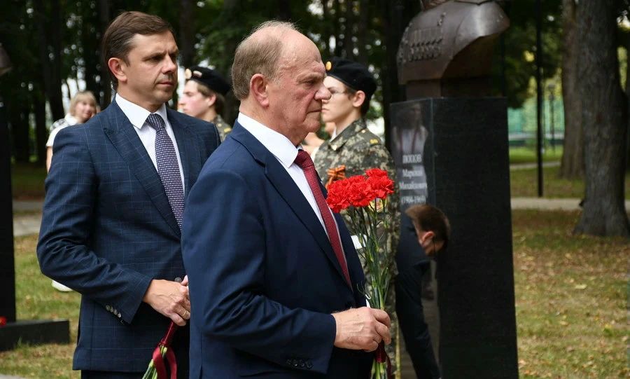 В Орле торжественно открыли Аллею Победителей В Орле торжественно открыли Аллею Победителей