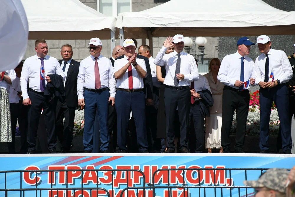 Труженики региона отметили День города Орла парадом предприятий Труженики региона отметили День города Орла парадом предприятий