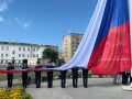 В Орле торжественно подняли самый большой флаг России в регионе