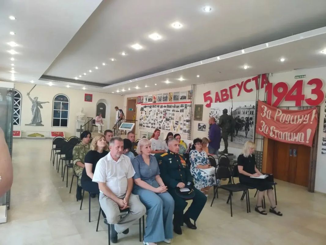 В Орловском государственном историческом музее стартовала акция «Связь поколений 1945-2045», приуроченная к празднованию Дня города В Орловском государственном историческом музее стартовала акция «Связь поколений 1945-2045», приуроченная к празднованию Дня города