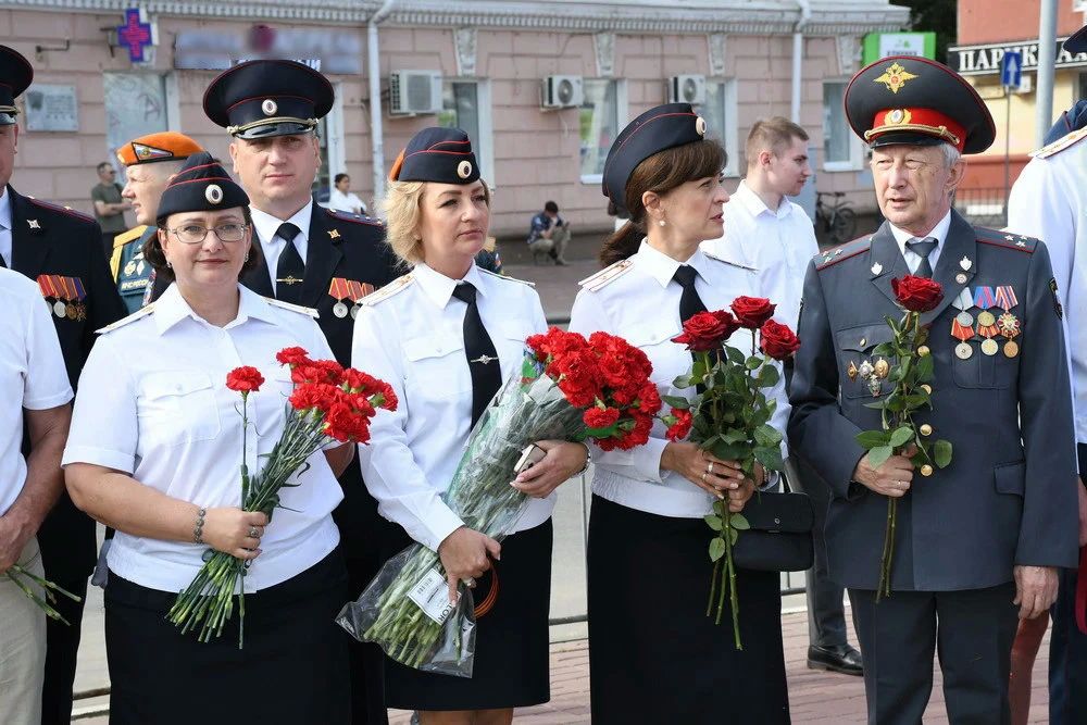Дубликат Красного флага Победы взвился над Орлом Дубликат Красного флага Победы взвился над Орлом
