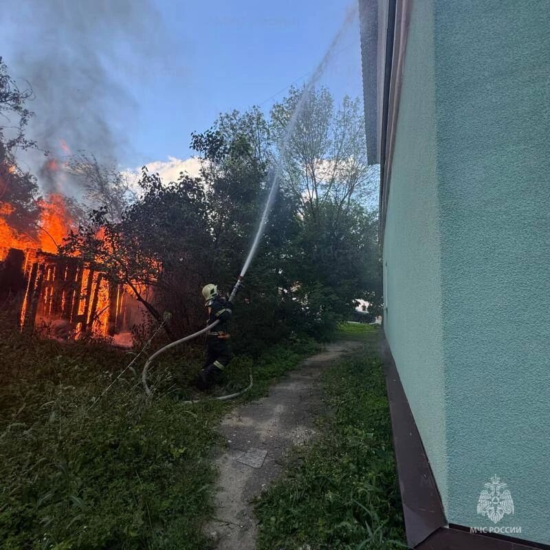 В минувший понедельник подтвердилось 4 термоточки, изъяли ВОП времен войны, тушили хозпостройки в центре Орла За прошедшие сутки орловские пожарно-спасательные подразделения выезжали 21 раз, из них 15 выездов на ликвидацию... В минувший понедельник подтвердилось 4 термоточки, изъяли ВОП времен войны, тушили хозпостройки в центре Орла За прошедшие сутки орловские пожарно-спасательные подразделения выезжали 21 раз, из них 15 выездов на ликвидацию...