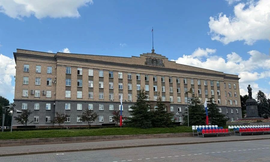 Почти четыре сотни орловцев отмечены за добросовестный труд