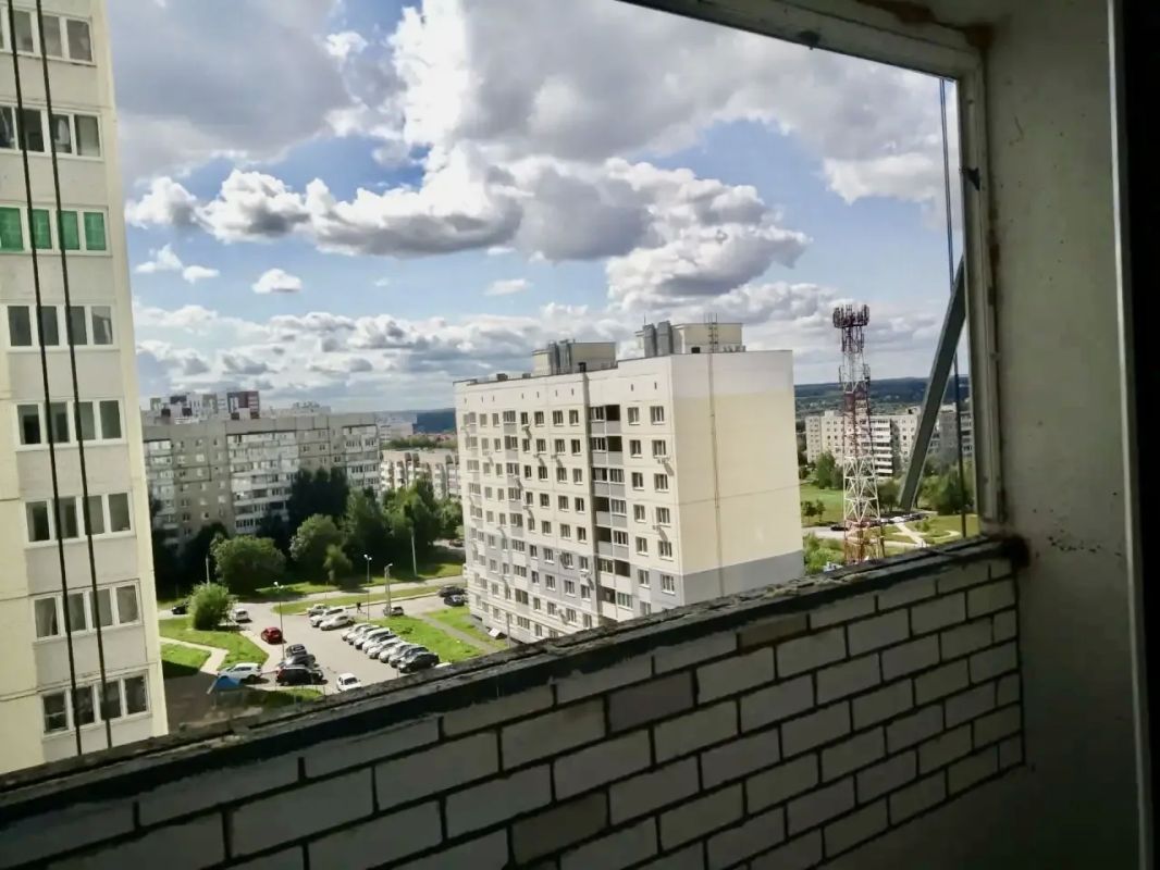 В доме на Раздольной восстановили окна и балконы в 131 квартире В доме на Раздольной восстановили окна и балконы в 131 квартире