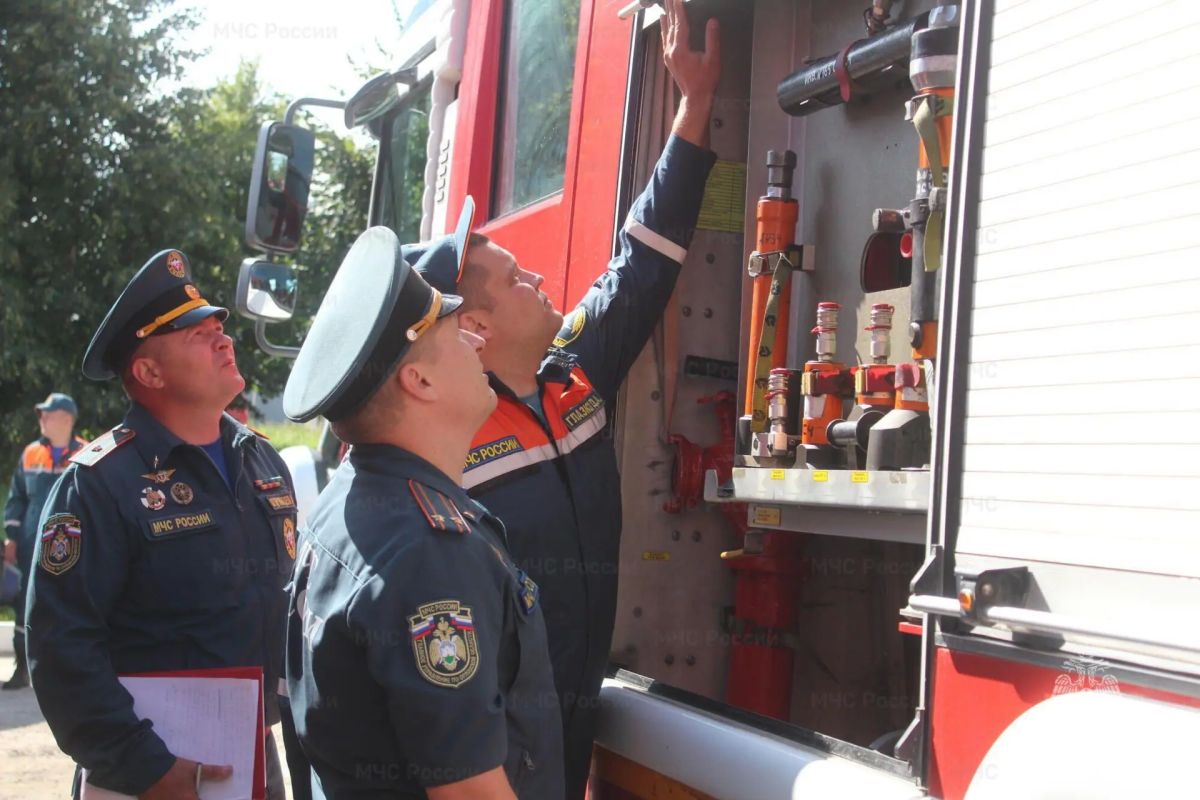 В Орловском МЧС проверили готовность аэромобильной группировки В Орловском МЧС проверили готовность аэромобильной группировки