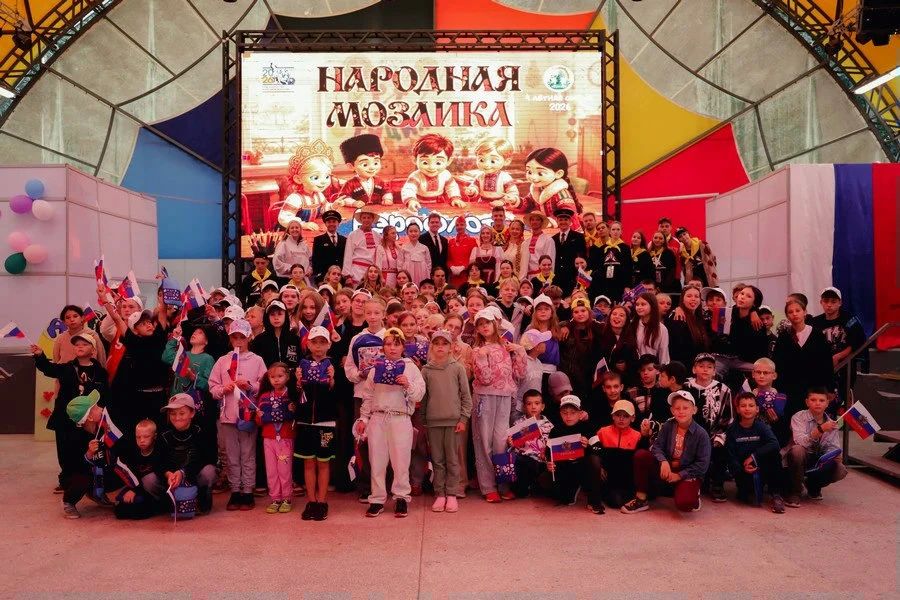 К отдыхающим в лагере под Орлом детям приехали гости из «Аэрофлота» К отдыхающим в лагере под Орлом детям приехали гости из «Аэрофлота»