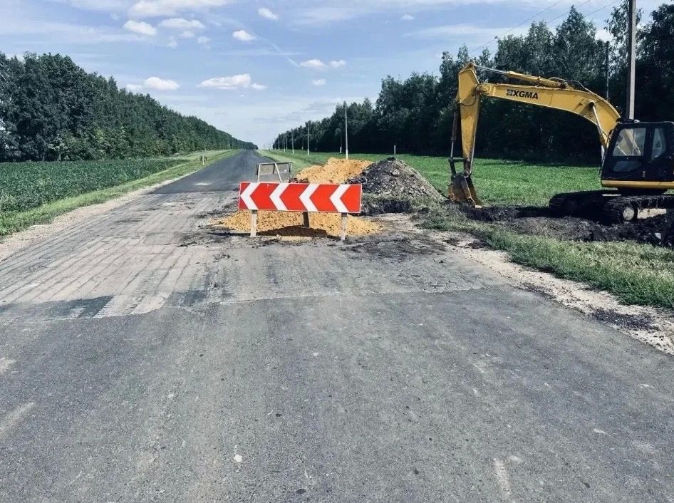 К концу сентября в Ливенском районе отремонтируют 7 километров автодороги Ливны — Навесное К концу сентября в Ливенском районе отремонтируют 7 километров автодороги Ливны — Навесное