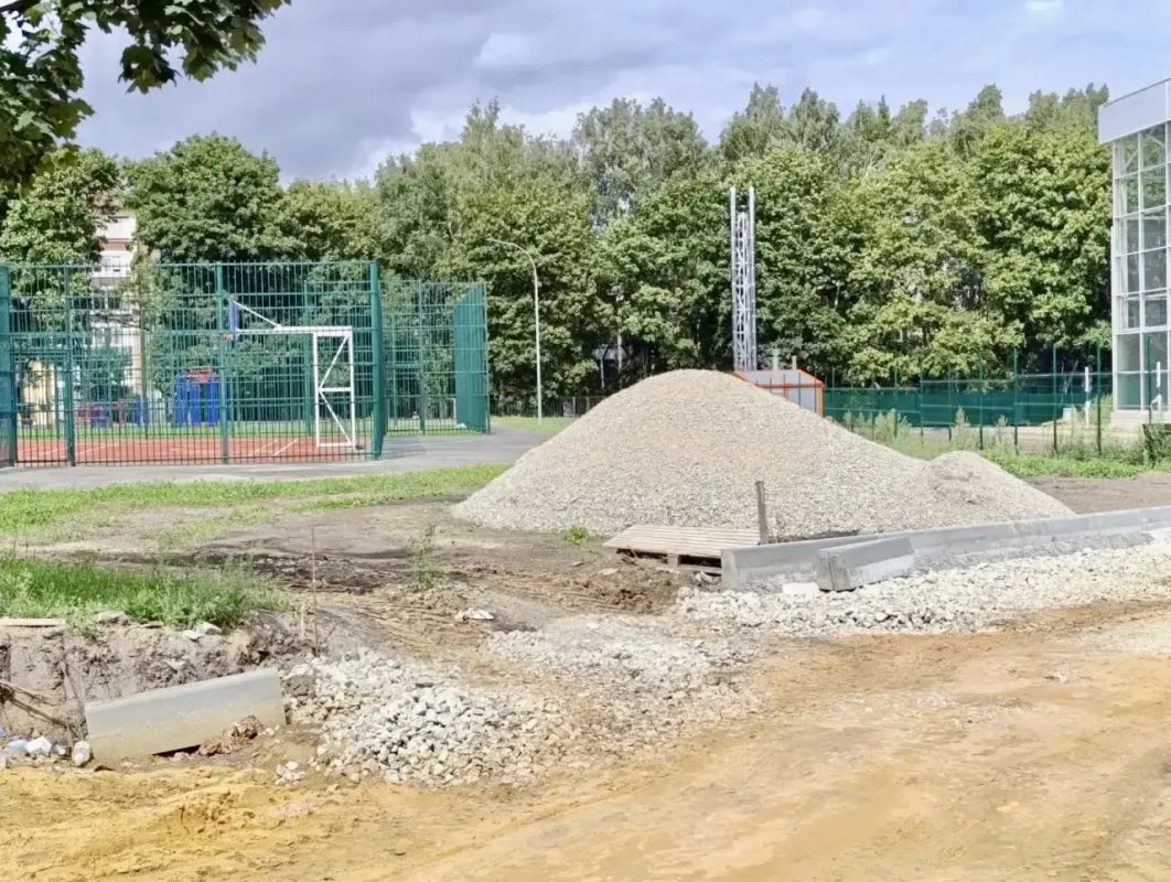В переулке Николая Кузнецова продолжается капремонт В переулке Николая Кузнецова продолжается капремонт