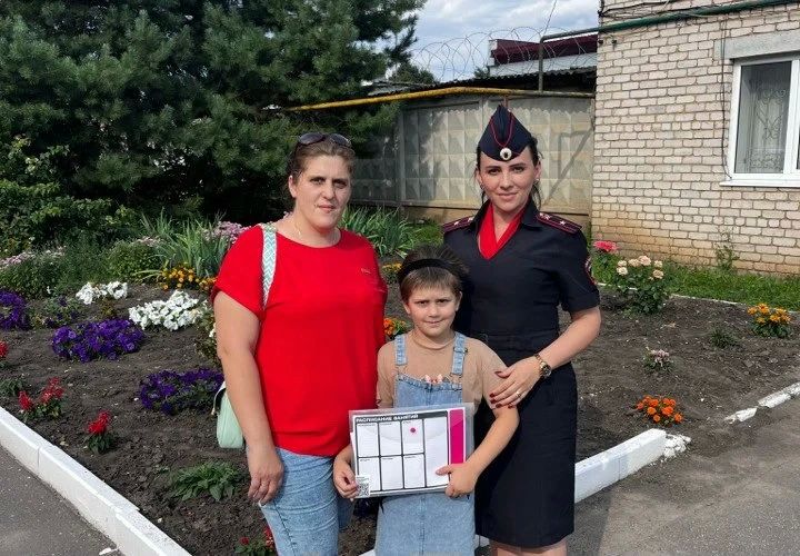 Юным орловцам в преддверии учебного года вручили школьные наборы Юным орловцам в преддверии учебного года вручили школьные наборы