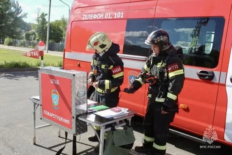 В Орле в школе № 27 отработали действия при пожаре В Орле в школе № 27 отработали действия при пожаре