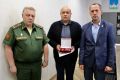 Награду за подвиг отца вручили сыну погибшего участника СВО