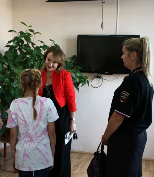 Председатель комиссии по демографии, патриотическому воспитанию, молодежной политике и спорту Общественной палаты Орловской области, Марина Горяйнова приняла участие в благотворительной акции «Помоги пойти учиться» Председатель комиссии по демографии, патриотическому воспитанию, молодежной политике и спорту Общественной палаты Орловской области, Марина Горяйнова приняла участие в благотворительной акции «Помоги пойти учиться»