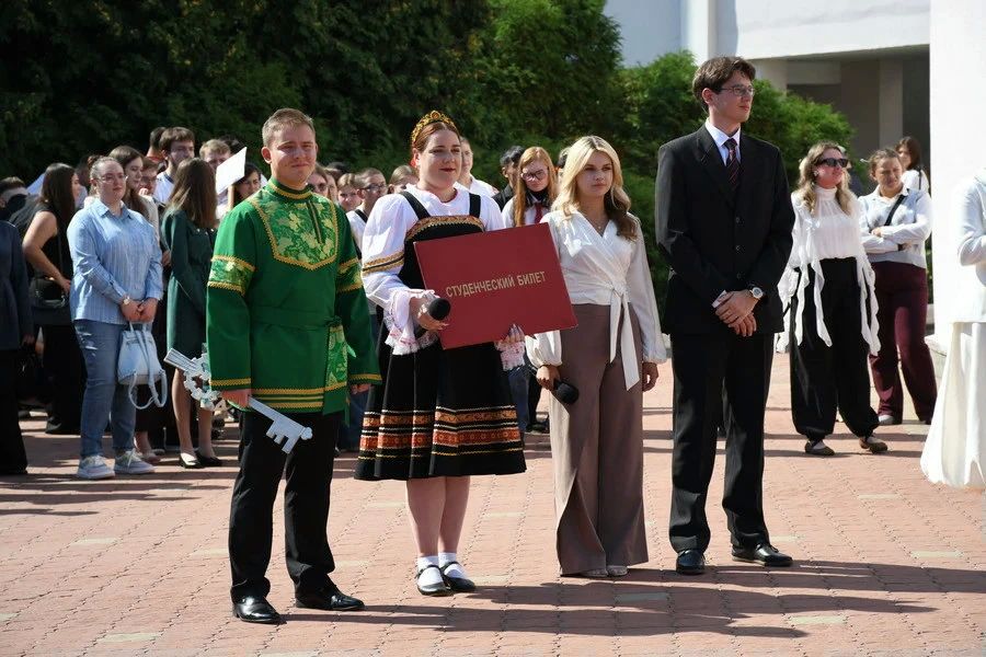 В День знаний губернатор Андрей Клычков посетил два ведущих вуза Орловщины В День знаний губернатор Андрей Клычков посетил два ведущих вуза Орловщины