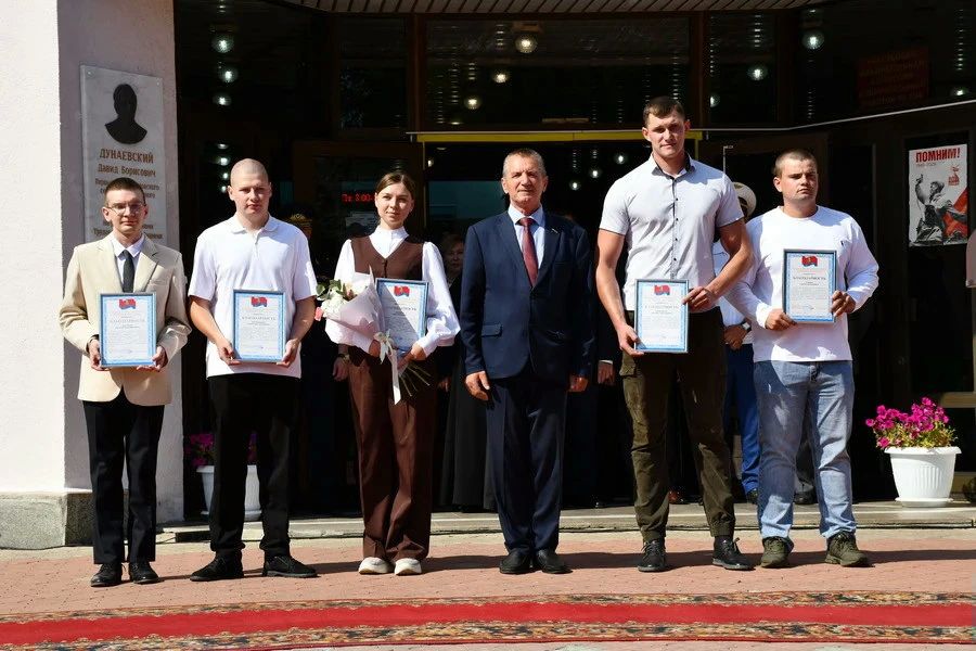 В День знаний губернатор Андрей Клычков посетил два ведущих вуза Орловщины В День знаний губернатор Андрей Клычков посетил два ведущих вуза Орловщины