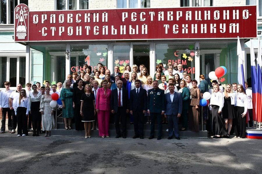 В Орловский реставрационно-строительный техникум в этом году поступили более 300 ребят В Орловский реставрационно-строительный техникум в этом году поступили более 300 ребят