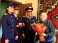 Руководитель и сотрудники следственного управления СК России по Орловской области поздравили ветерана Великой Отечественной войны с днём рождения