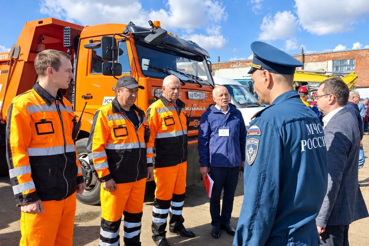 В Орле оценили готовность коммунальных служб к зиме В Орле оценили готовность коммунальных служб к зиме