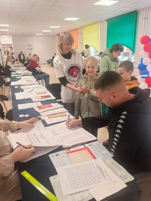 Добровольцы Избиркома 57. На избирательных участках Орловской области в дни голосования дежурят волонтеры Добровольцы Избиркома 57. На избирательных участках Орловской области в дни голосования дежурят волонтеры
