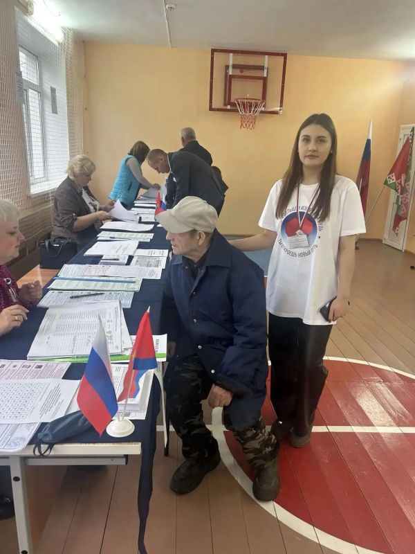 Добровольцы Избиркома 57. На избирательных участках Орловской области в дни голосования дежурят волонтеры Добровольцы Избиркома 57. На избирательных участках Орловской области в дни голосования дежурят волонтеры