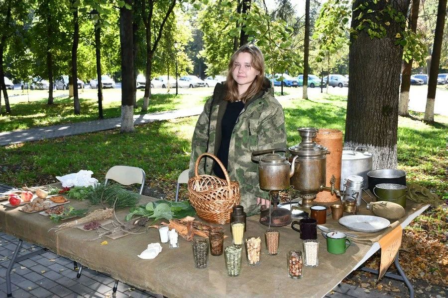 120 школьников Орла познакомились с полевым бытом партизан 120 школьников Орла познакомились с полевым бытом партизан