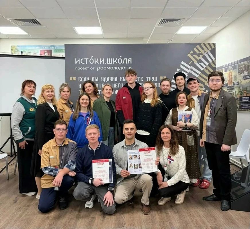 Руководитель молодёжного крыла реготделения Ассамблеи народов России Ахмадбек Асадбеков считает Орёл родным Руководитель молодёжного крыла реготделения Ассамблеи народов России Ахмадбек Асадбеков считает Орёл родным