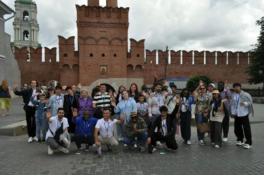 Руководитель молодёжного крыла реготделения Ассамблеи народов России Ахмадбек Асадбеков считает Орёл родным Руководитель молодёжного крыла реготделения Ассамблеи народов России Ахмадбек Асадбеков считает Орёл родным