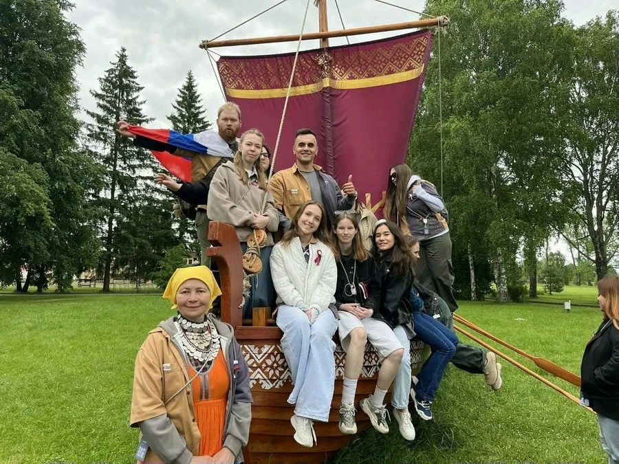 Руководитель молодёжного крыла реготделения Ассамблеи народов России Ахмадбек Асадбеков считает Орёл родным Руководитель молодёжного крыла реготделения Ассамблеи народов России Ахмадбек Асадбеков считает Орёл родным
