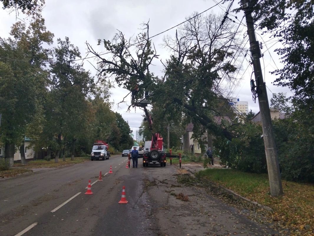 На Орловщине устраняют последствия непогоды