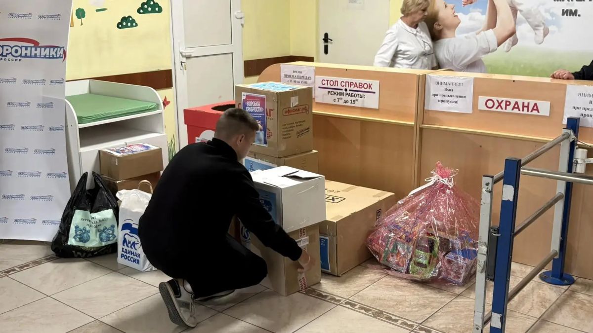 Маленьким пациентам НКМЦ в Орле привезли "коробки храбрости"! Маленьким пациентам НКМЦ в Орле привезли "коробки храбрости"!