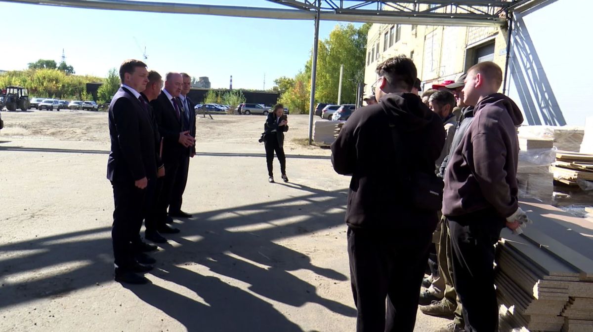 25 тонн стройматериалов отправили сегодня из Орла бойцам для укрепления боевых позиций 25 тонн стройматериалов отправили сегодня из Орла бойцам для укрепления боевых позиций