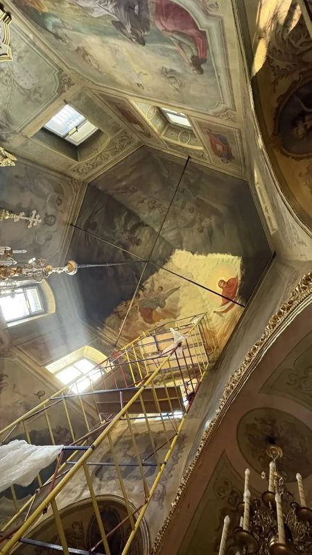 В Иоанно-Крестительском храме Орла началась реставрация настенных росписей В Иоанно-Крестительском храме Орла началась реставрация настенных росписей