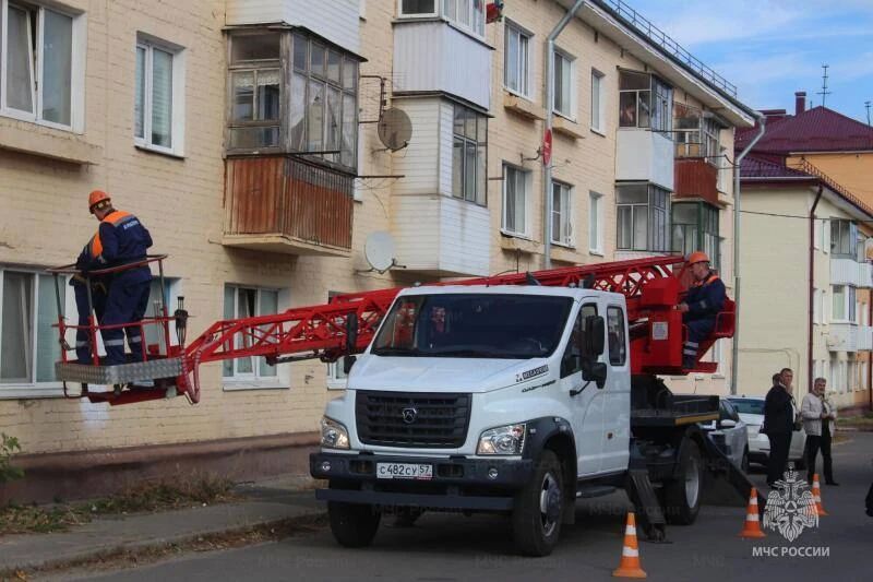 В Орле экстренные службы отработали алгоритм действий по ликвидации крупной ЧС В Орле экстренные службы отработали алгоритм действий по ликвидации крупной ЧС