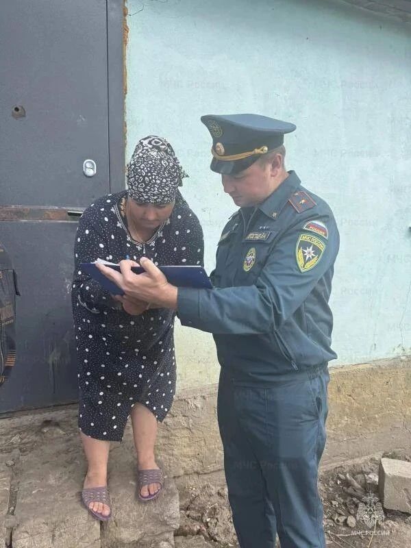 Безопасность в каждый дом: сотрудники МЧС России проводят профилактические рейды в муниципалитетах Орловщины Безопасность в каждый дом: сотрудники МЧС России проводят профилактические рейды в муниципалитетах Орловщины