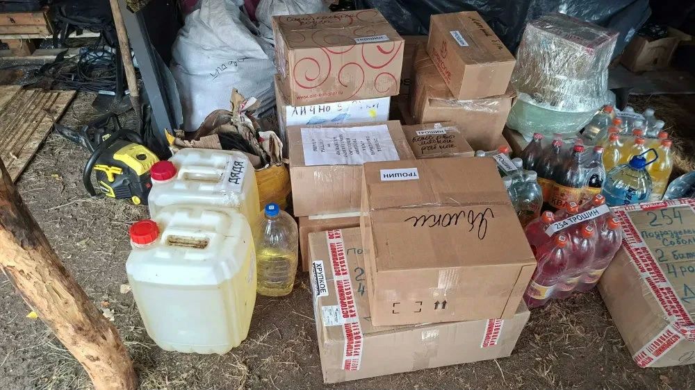 Глава Покровского района доставил гуманитарный груз в зону СВО Глава Покровского района доставил гуманитарный груз в зону СВО