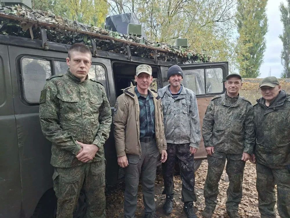 Глава Покровского района доставил гуманитарный груз в зону СВО Глава Покровского района доставил гуманитарный груз в зону СВО