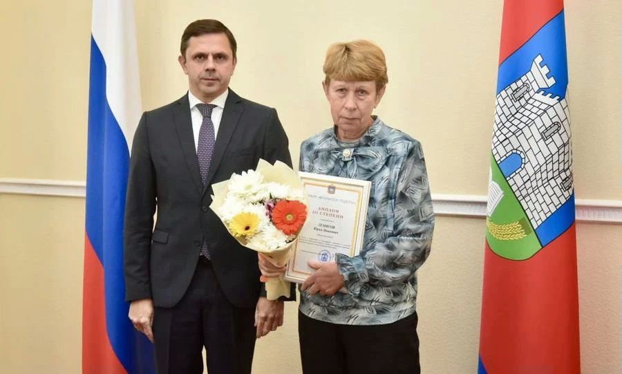 Трое орловцев получили награды за лучшие подворья Трое орловцев получили награды за лучшие подворья