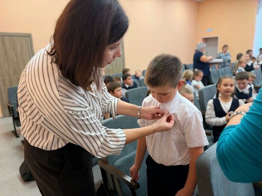 Юные хотынчане стали частью большой семьи «Орлят России» Юные хотынчане стали частью большой семьи «Орлят России»