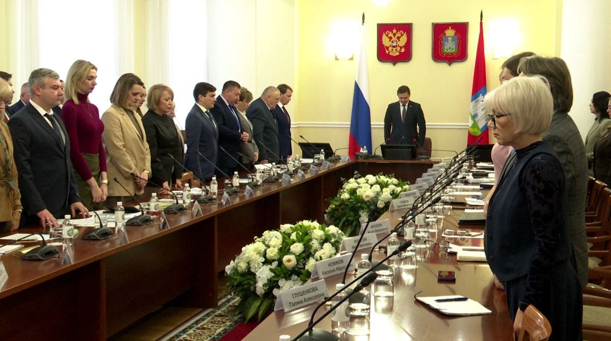 Сегодня губернатор Орловской области подпишет постановление по поддержке семей пострадавших и погибших орловчан при вражеской атаке на завод в Орле